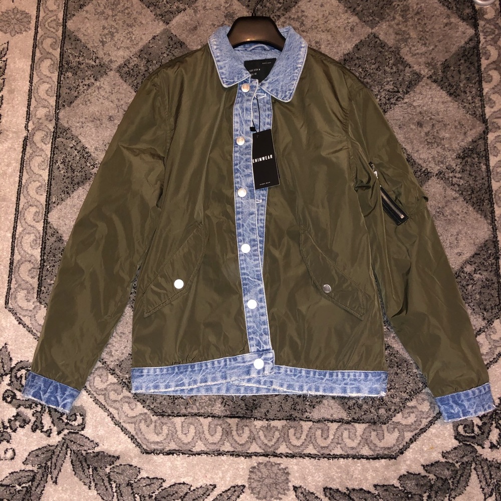 Zara men’s Jeen jacket size Medium Brand new